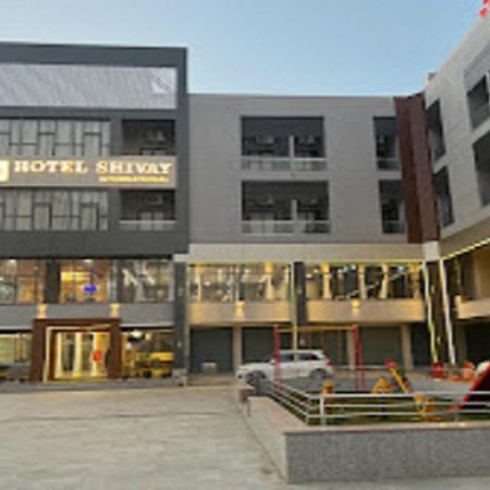 Hotel Shivay International Tharad Ngoại thất bức ảnh