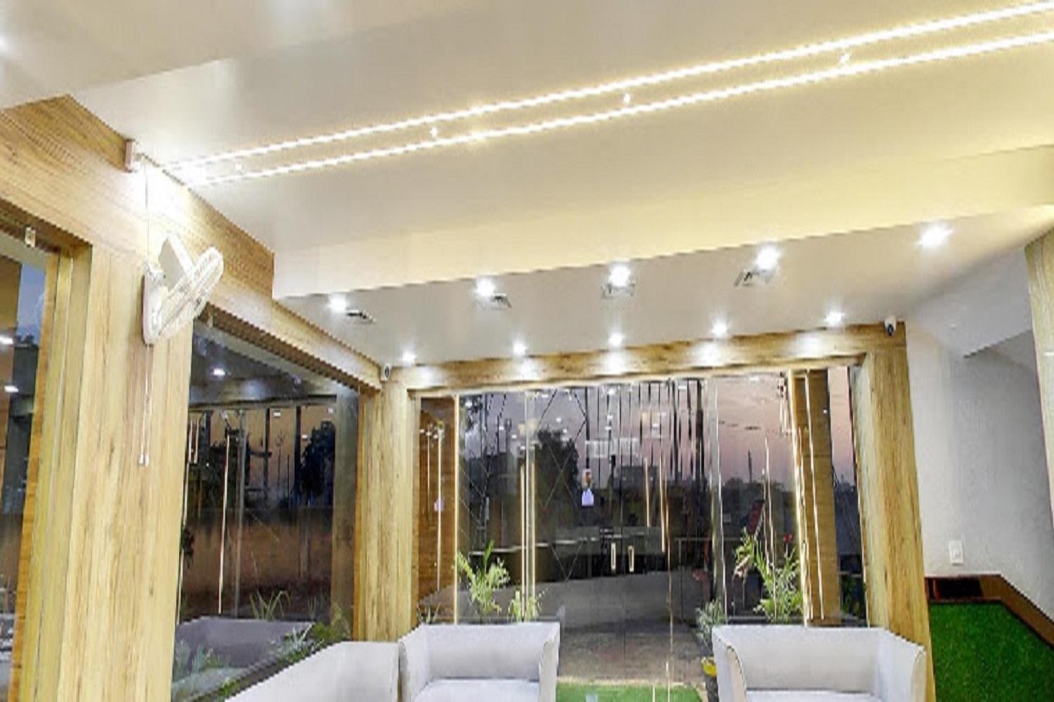 Hotel Shivay International Tharad Ngoại thất bức ảnh